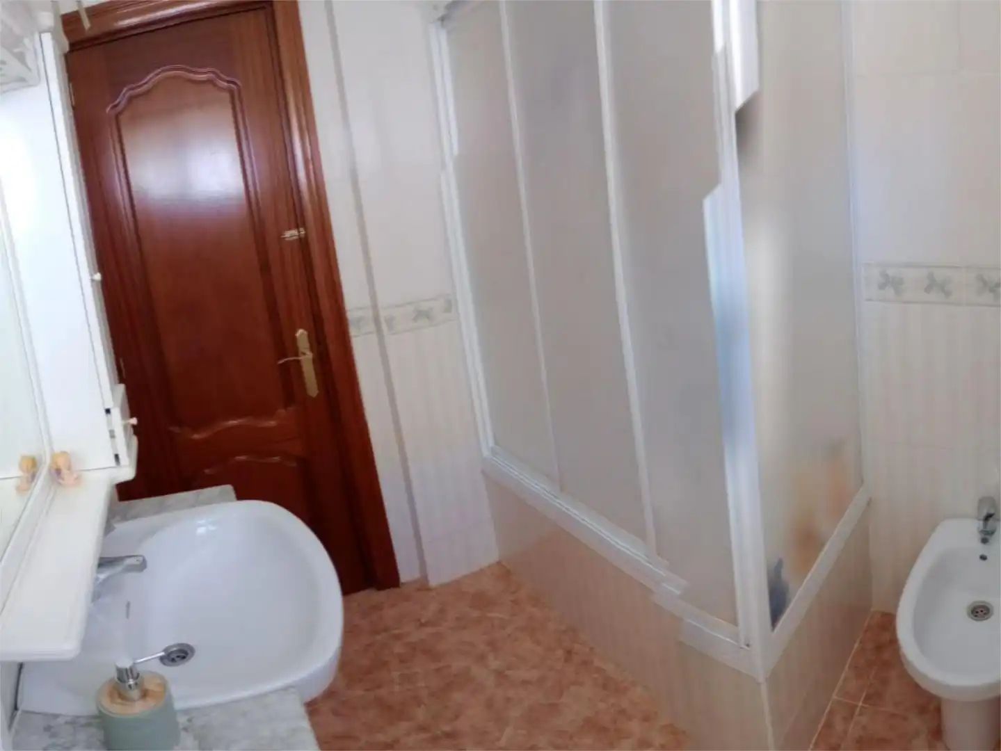Casa adosada en venta en Calle 28 de Febrero, 8, Ibros Baño de Casa adosada en venta en Ibros con Aire acondicionado, Calefacción y Trastero