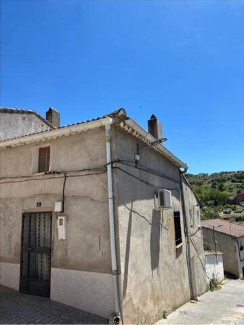 Vista exterior de Casa o xalet en venda en Horcajo de los Montes amb Jardí privat, Terrassa i Traster
