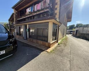 Vista exterior de Pis en venda en Santa María de Cayón amb Balcó