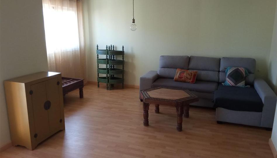 Piso en venta en Avenida de la Independencia, 14, Golf Guadiana, Badajoz - imagen 1 Foto 1 de Piso en venta en Avenida de la Independencia, 14, Golf Guadiana, Badajoz