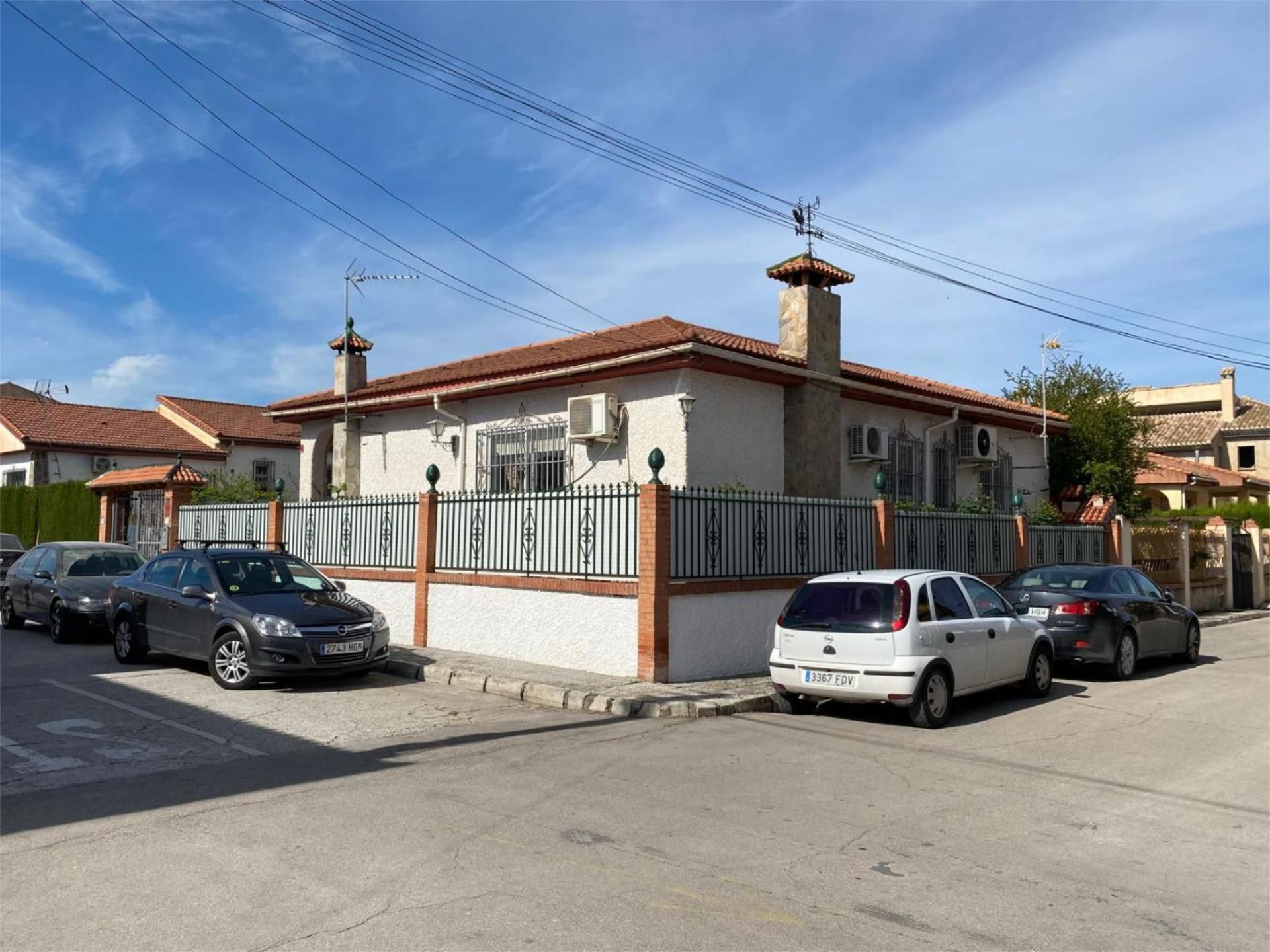 Vista exterior de Pis en venda en Cijuela amb Aire condicionat, Terrassa i Piscina