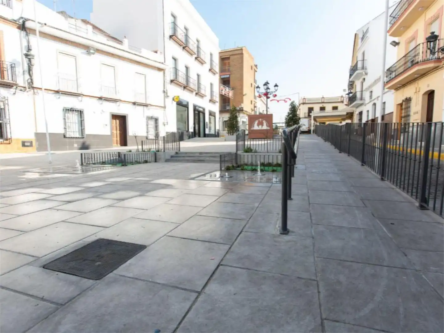 Piso en venta en Calle Castillo de Alcala de Guadaira, 19, Bami - La Estrella Vista exterior de Piso en venta en Sevilla