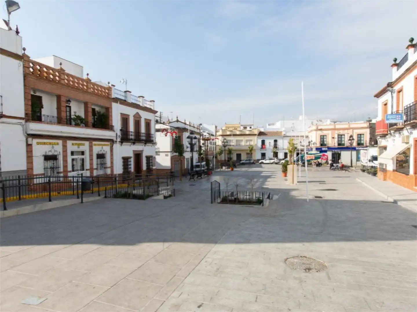 Piso en venta en Calle Castillo de Alcala de Guadaira, 19, Bami - La Estrella Vista exterior de Piso en venta en Sevilla