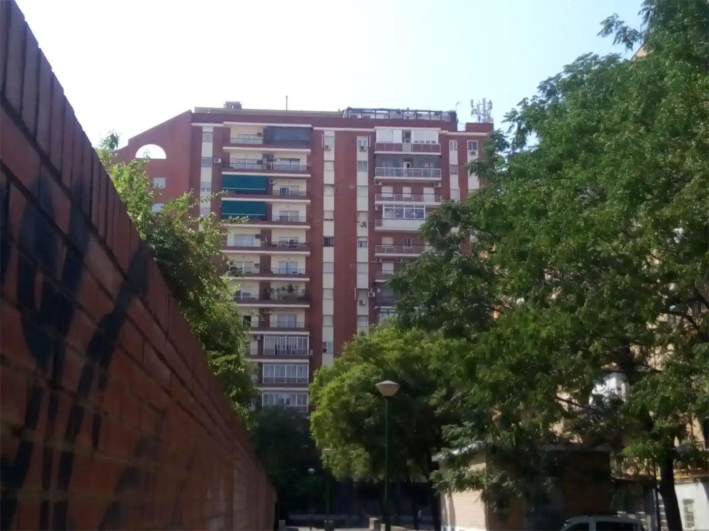 Piso en venta en Calle Castillo de Alcala de Guadaira, 19, Bami - La Estrella Vista exterior de Piso en venta en Sevilla
