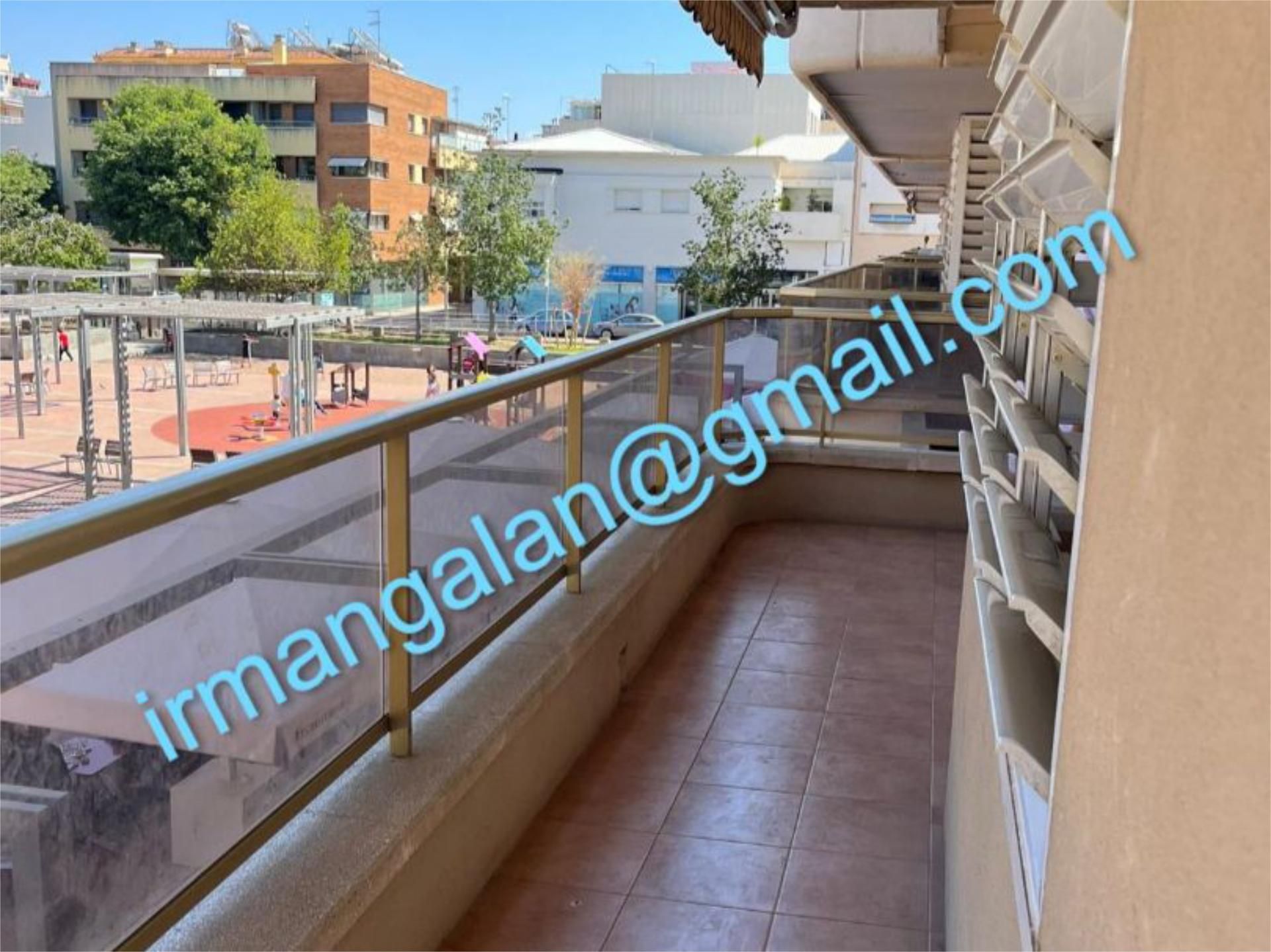 Balcony of Flat for sale in Vilanova i la Geltrú  with Air Conditioner and Terrace