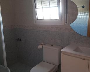 Bany de Casa o xalet per a compartir en Palau-solità i Plegamans amb Aire condicionat, Calefacció i Parquet
