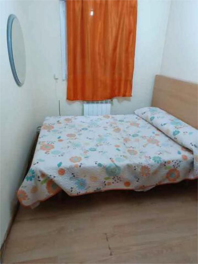 Bedroom of Flat to share in Valladolid Capital