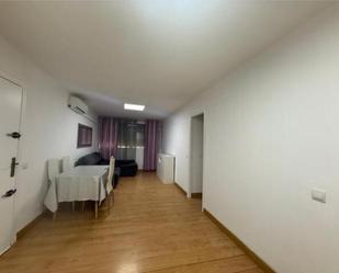 Flat to rent in Dos Hermanas  with Private garden