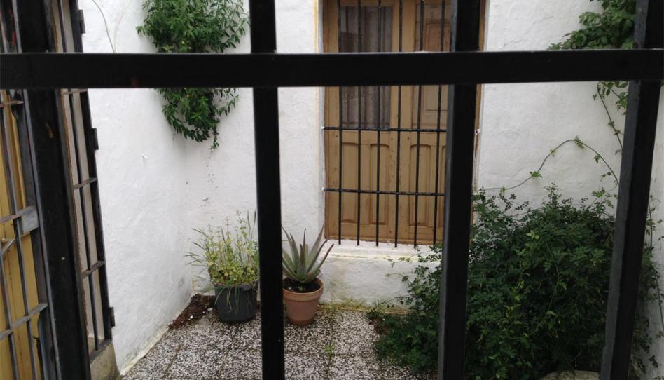 Foto 1 de Piso en venta en Plaza de la Constitución, 15, Atajate, Málaga