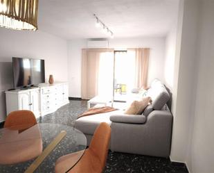 Sala d'estar de Pis de lloguer en  Valencia Capital amb Aire condicionat, Terrassa i Moblat