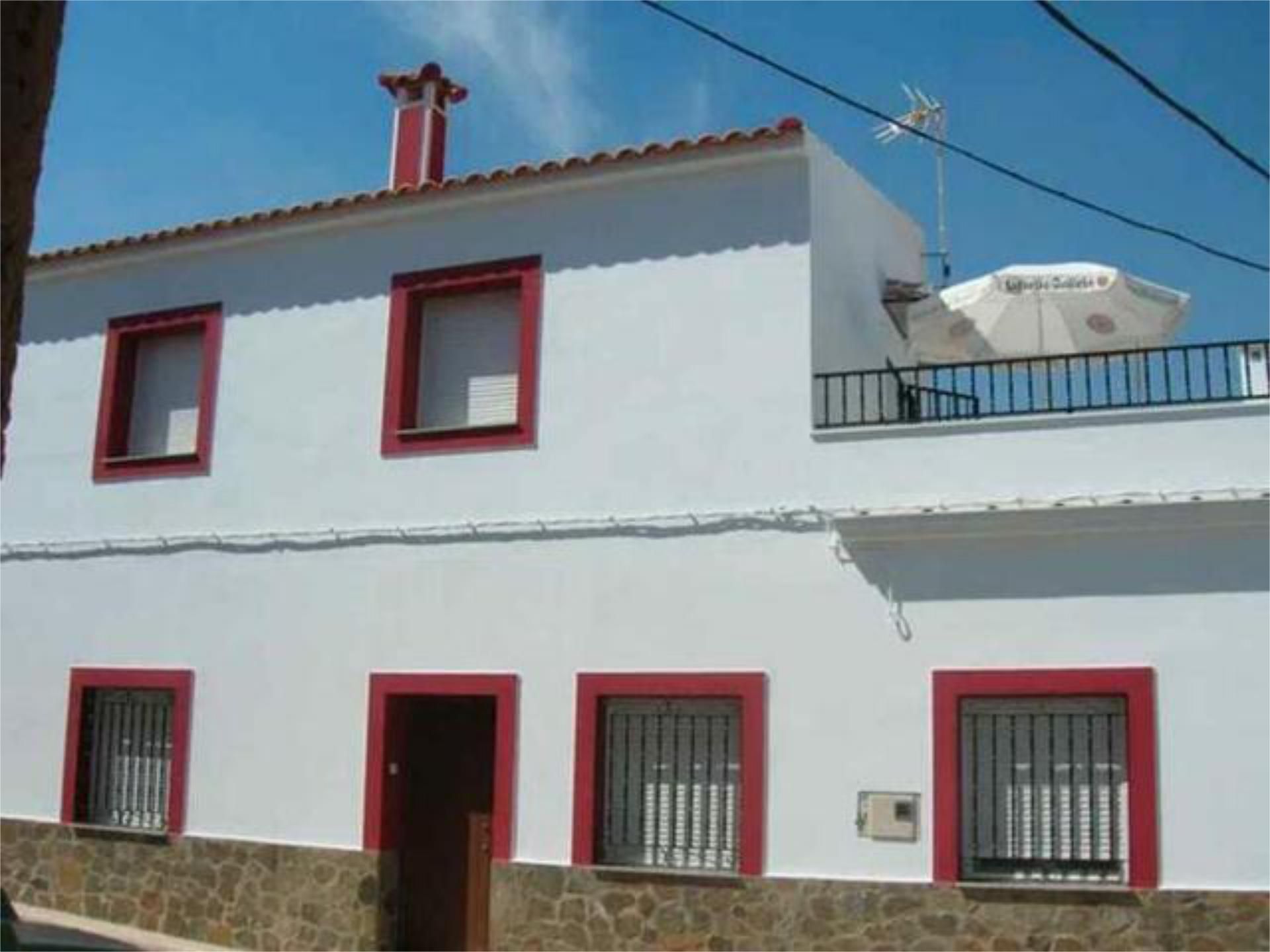 Exterior view of Single-family semi-detached for sale in Benquerencia de la Serena  with Terrace and Storage room