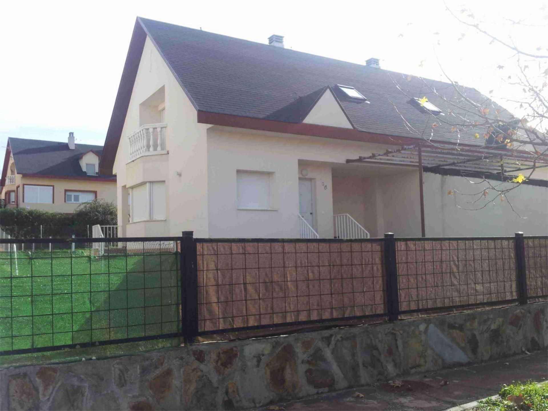 Exterior view of Flat for sale in El Espinar  with Terrace and Balcony