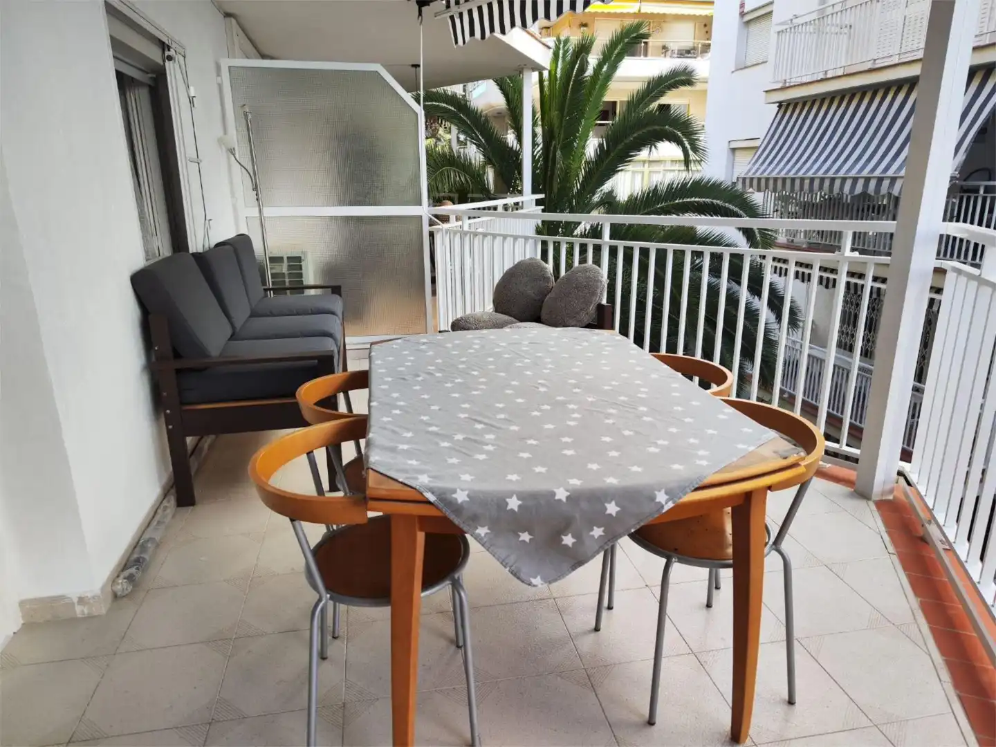 Habitació a Carrer de Falset, 27, Mar i Camp - Platja dels Capellans Habitació a Carrer de Falset, 27, Mar i Camp - Platja dels Capellans
