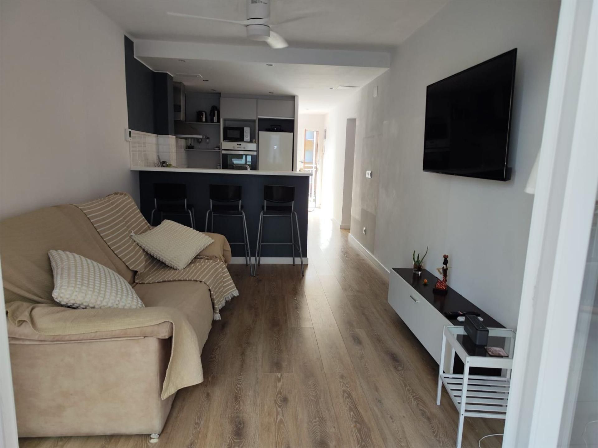 Living room of Flat to share in Salou  with Private garden, Parquet flooring and Terrace