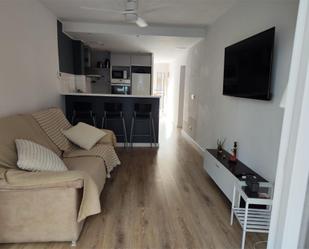 Sala d'estar de Pis per a compartir en Salou amb Jardí privat, Parquet i Terrassa