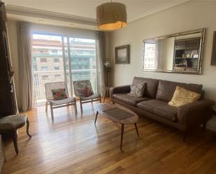 Flat to share in Antso Jakituna Hiribidea, 18, Amara