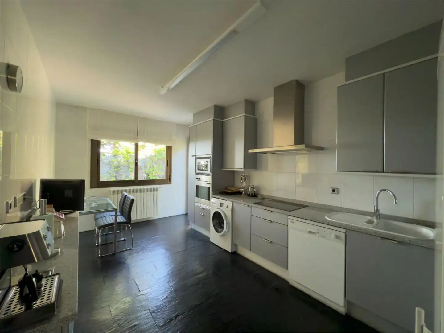 Casa o chalet en venta en Calle Chaparro, 19, El Peñalar - Arroyo de Trofas - Montealegre Cocina de Casa o chalet en venta en Torrelodones con Calefacción, Jardín privado y Terraza