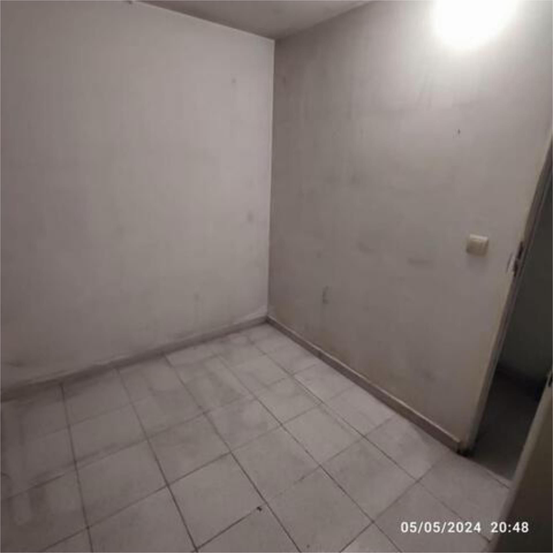 Box room to rent in Burgos Capital