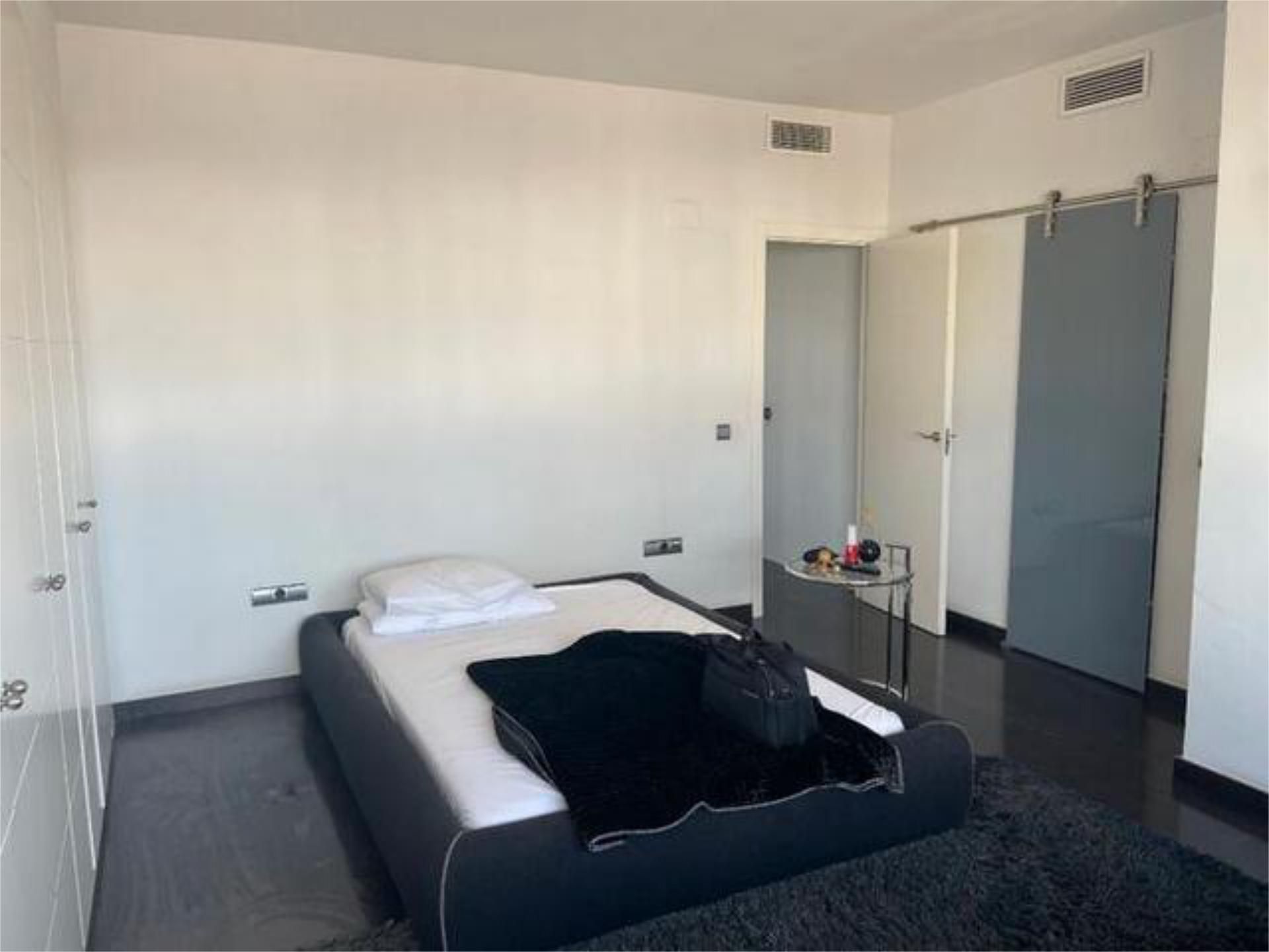 Bedroom of House or chalet for sale in Tomares  with Swimming Pool