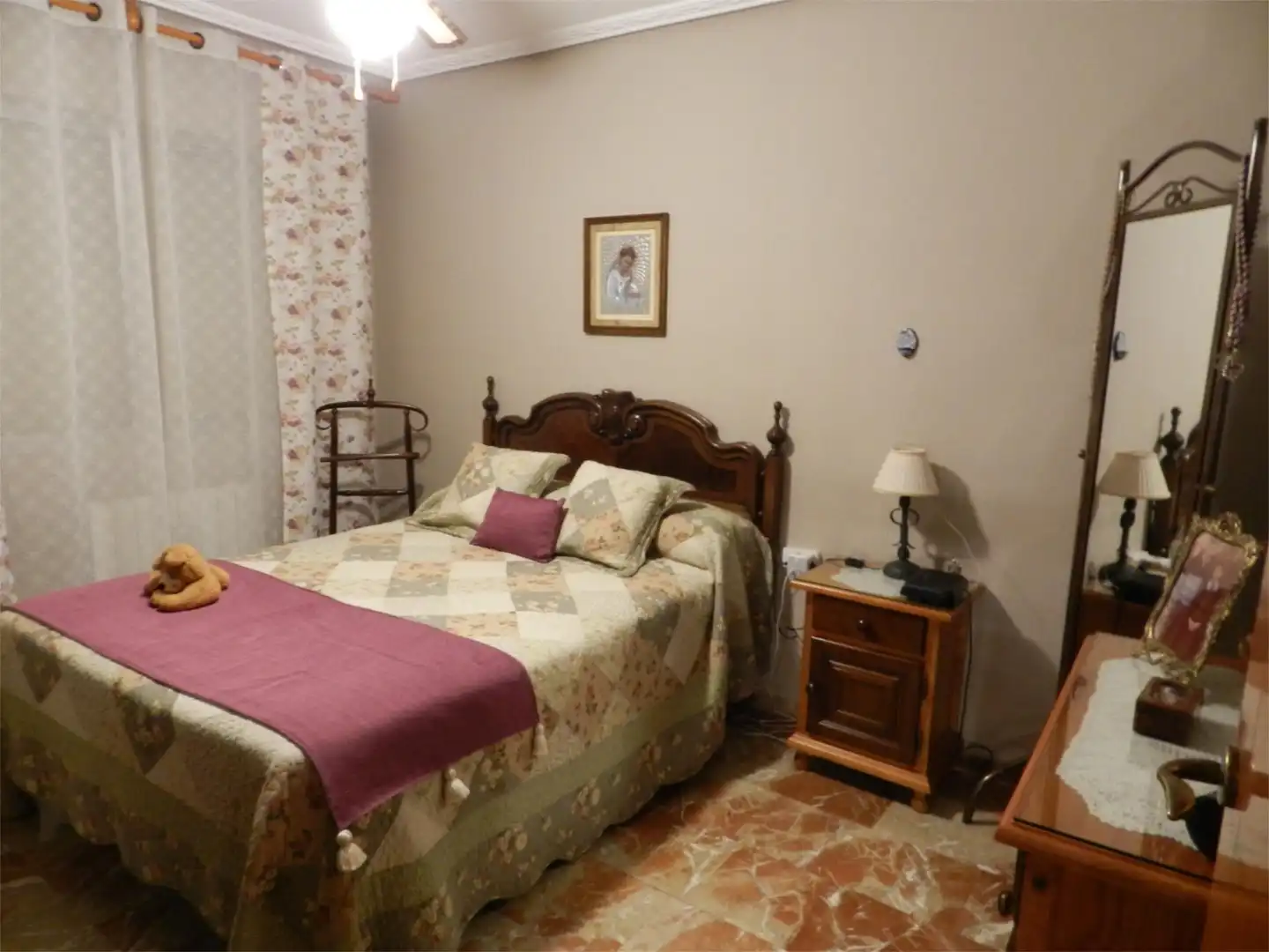 Casa adosada en venta en Calle Madrid, 18, Mancha Real Habitación de Casa adosada en venta en Mancha Real con Aire acondicionado, Terraza y Balcón