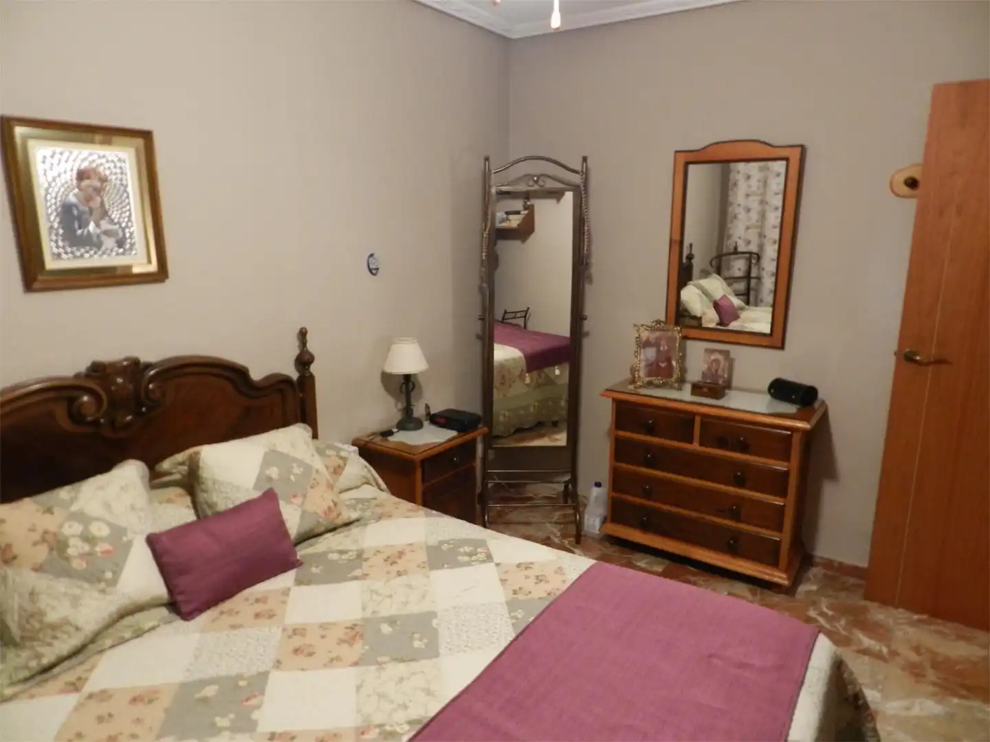 Casa adosada en venta en Calle Madrid, 18, Mancha Real Habitación de Casa adosada en venta en Mancha Real con Aire acondicionado, Terraza y Balcón