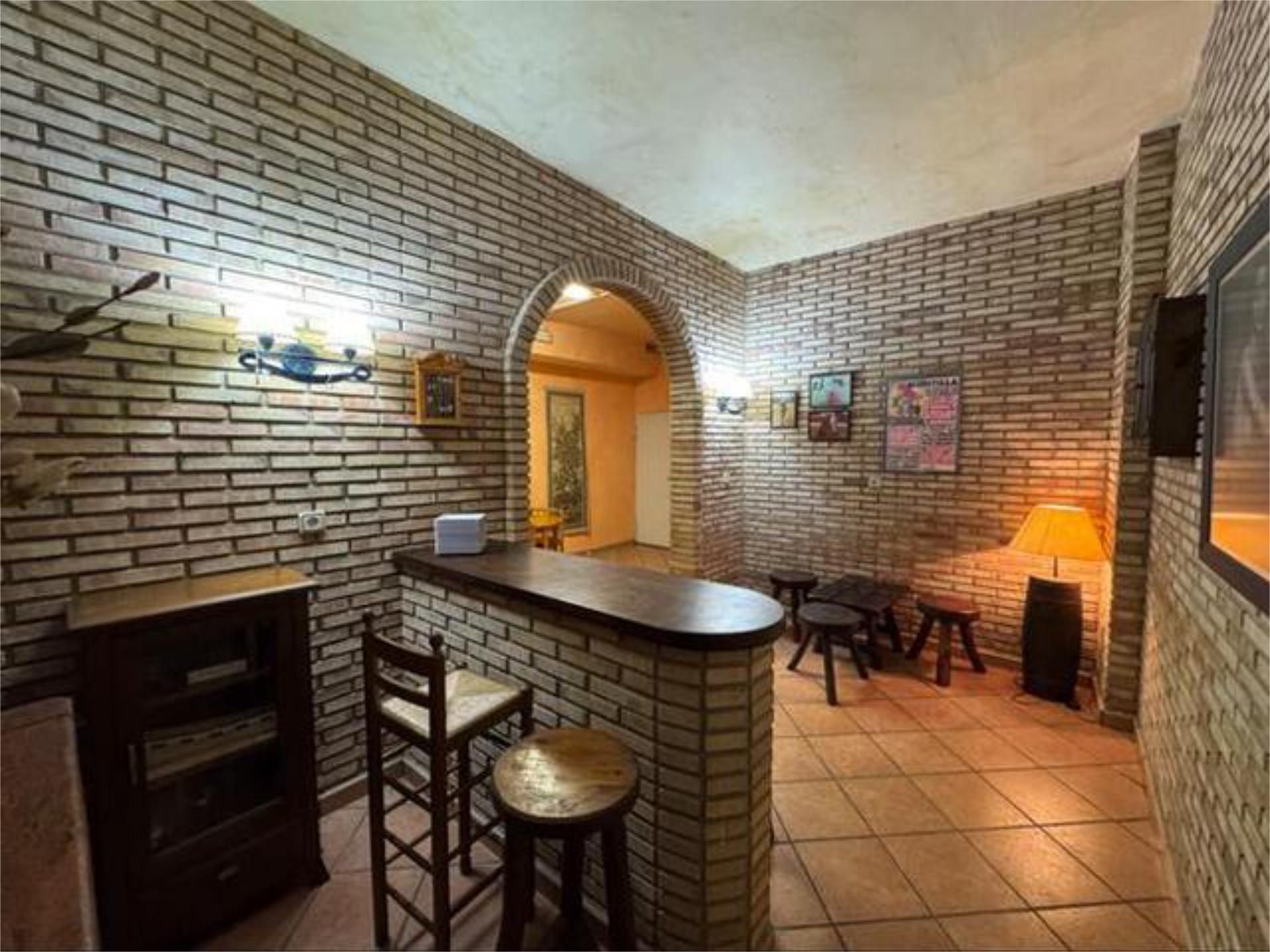 Single-family semi-detached for sale in  Valencia Capital  with Terrace and Swimming Pool