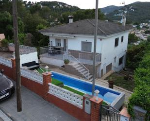 Piscina de Pis en venda en Canyelles amb Aire condicionat, Jardí privat i Parquet