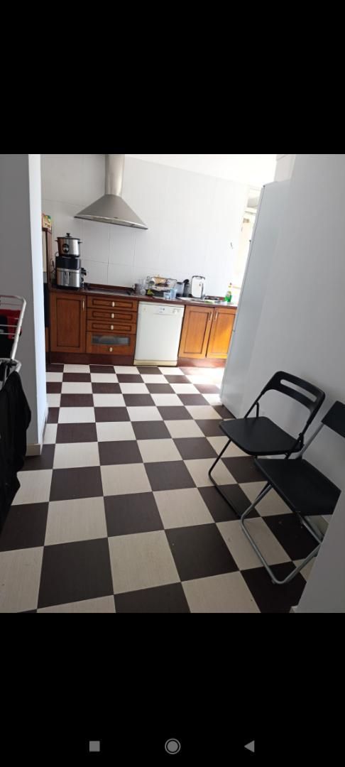 Kitchen of Flat to share in  Madrid Capital  with Air Conditioner, Heating and Parquet flooring