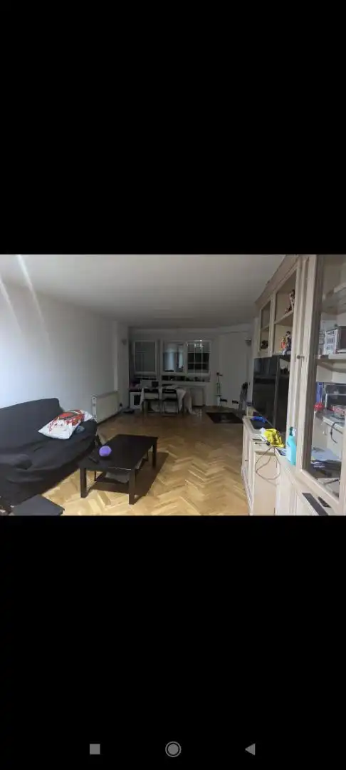 Zimmer in Calle de Robert Capa, Campamento Wohnzimmer von Wohnung zur untervermieten in Madrid mit Klimaanlage, Heizung und Parkett