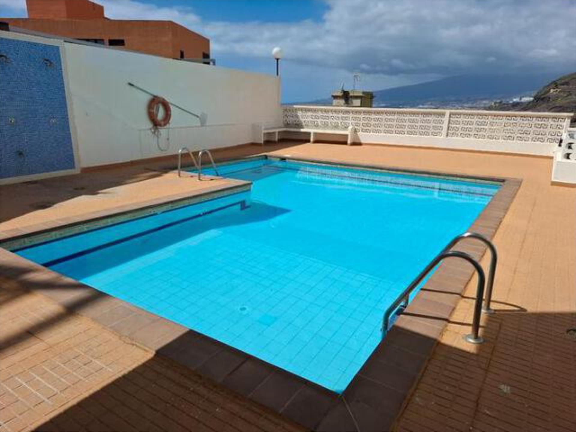 Swimming pool of Flat for sale in El Rosario  with Private garden, Terrace and Swimming Pool