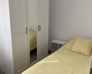 Bedroom of Flat to share in Alcalá de Henares  with Air Conditioner, Heating and Terrace