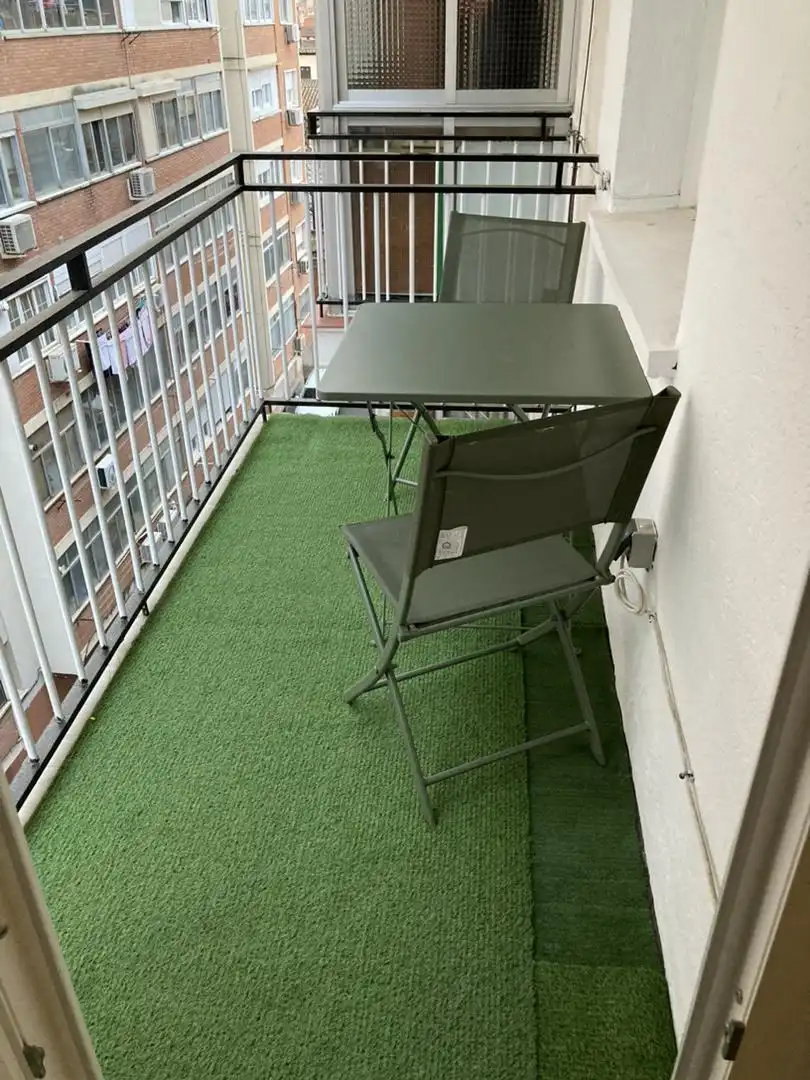 Habitación en Plaza Jesús Guridi, 1, Casco histórico Terraza de Piso para compartir en Alcalá de Henares con Aire acondicionado, Calefacción y Terraza