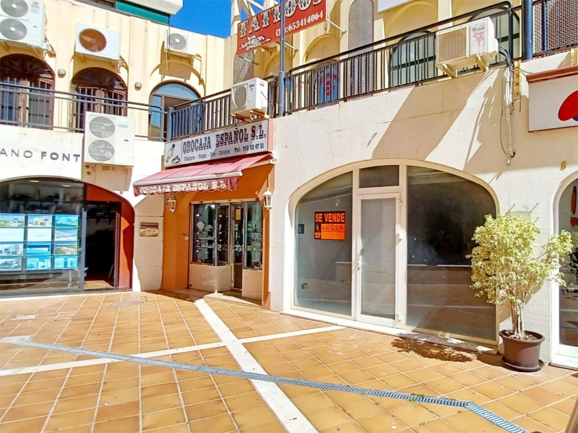 Premises for sale in Marbella  with Air Conditioner and Furnished