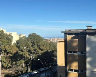 Exterior view of Flat for sale in  Barcelona Capital  with Air Conditioner and Balcony