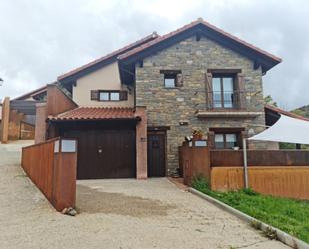Vista exterior de Casa o xalet en venda en Laspaúles amb Terrassa i Balcó