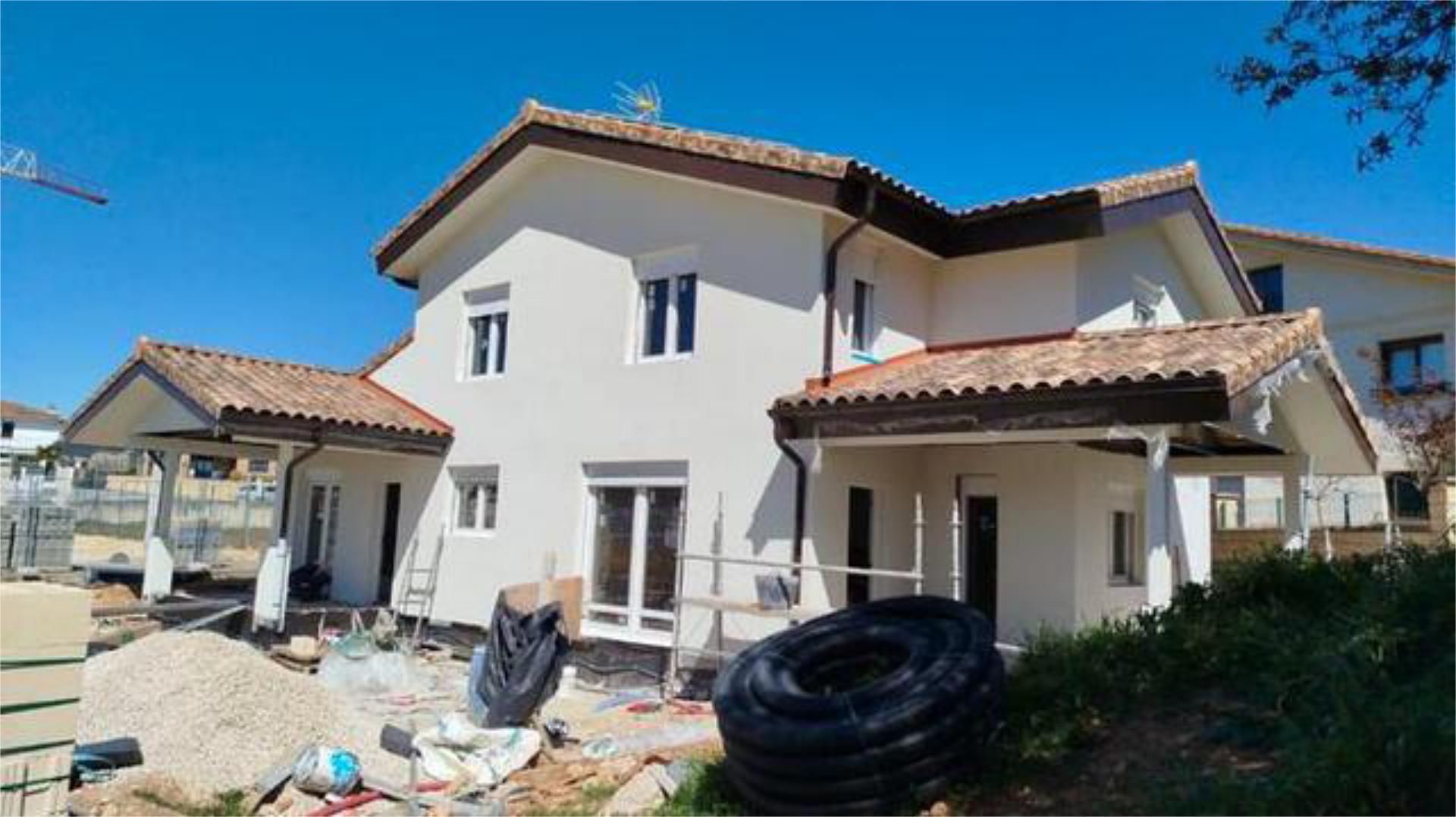 Exterior view of House or chalet for sale in Cistérniga  with Heating, Private garden and Terrace