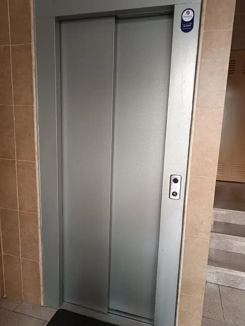 Piso en venta en Calle Navas de Tolosa, 8, Centro ciudad Vista exterior de Piso en venta en Linares con Aire acondicionado, Calefacción y Terraza
