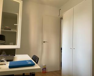 Bedroom of Flat to share in  Madrid Capital  with Terrace