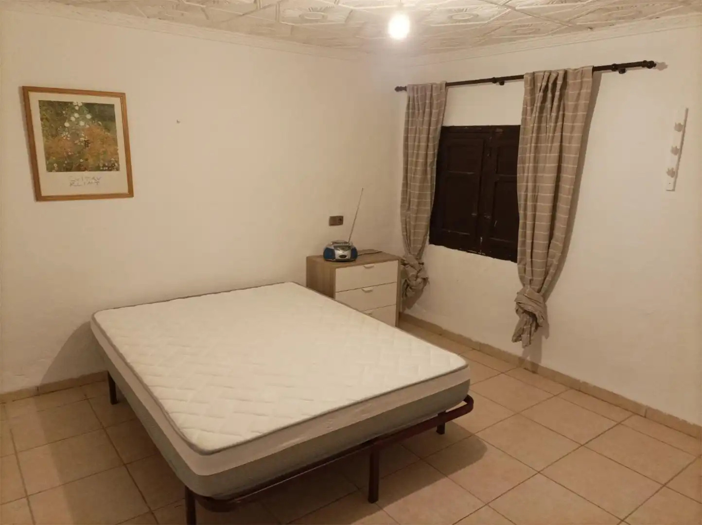 Wohnung zum Verkauf in Plaza Adolfo Gimenez del Rio, 5a, Chella Schlafzimmer von Wohnung zum Verkauf in Chella mit Terrasse, Schwimmbad und Balkon