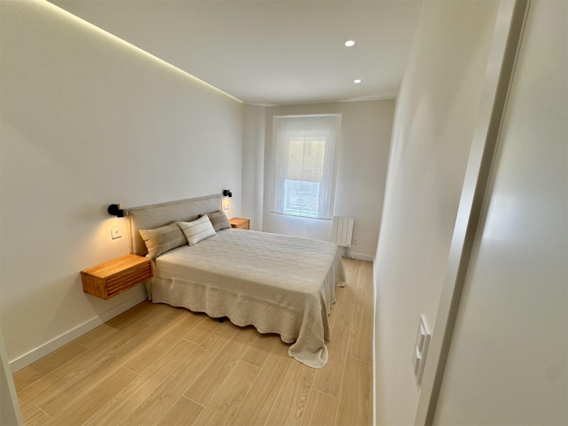 Bedroom of Flat for sale in  Madrid Capital