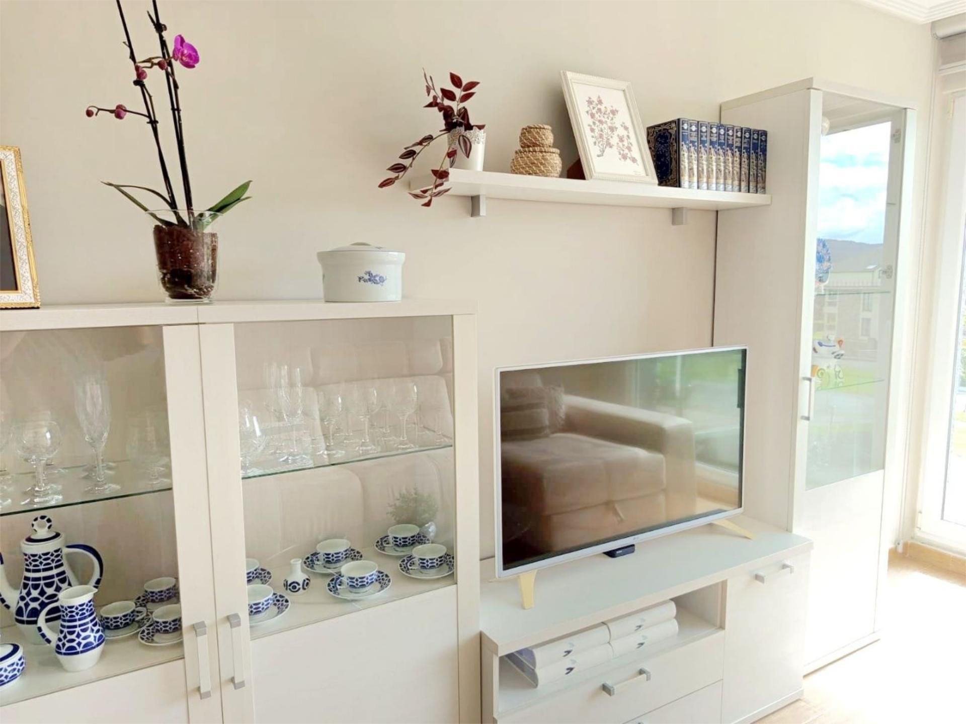Living room of Flat for sale in Barreiros  with Heating, Private garden and Parquet flooring