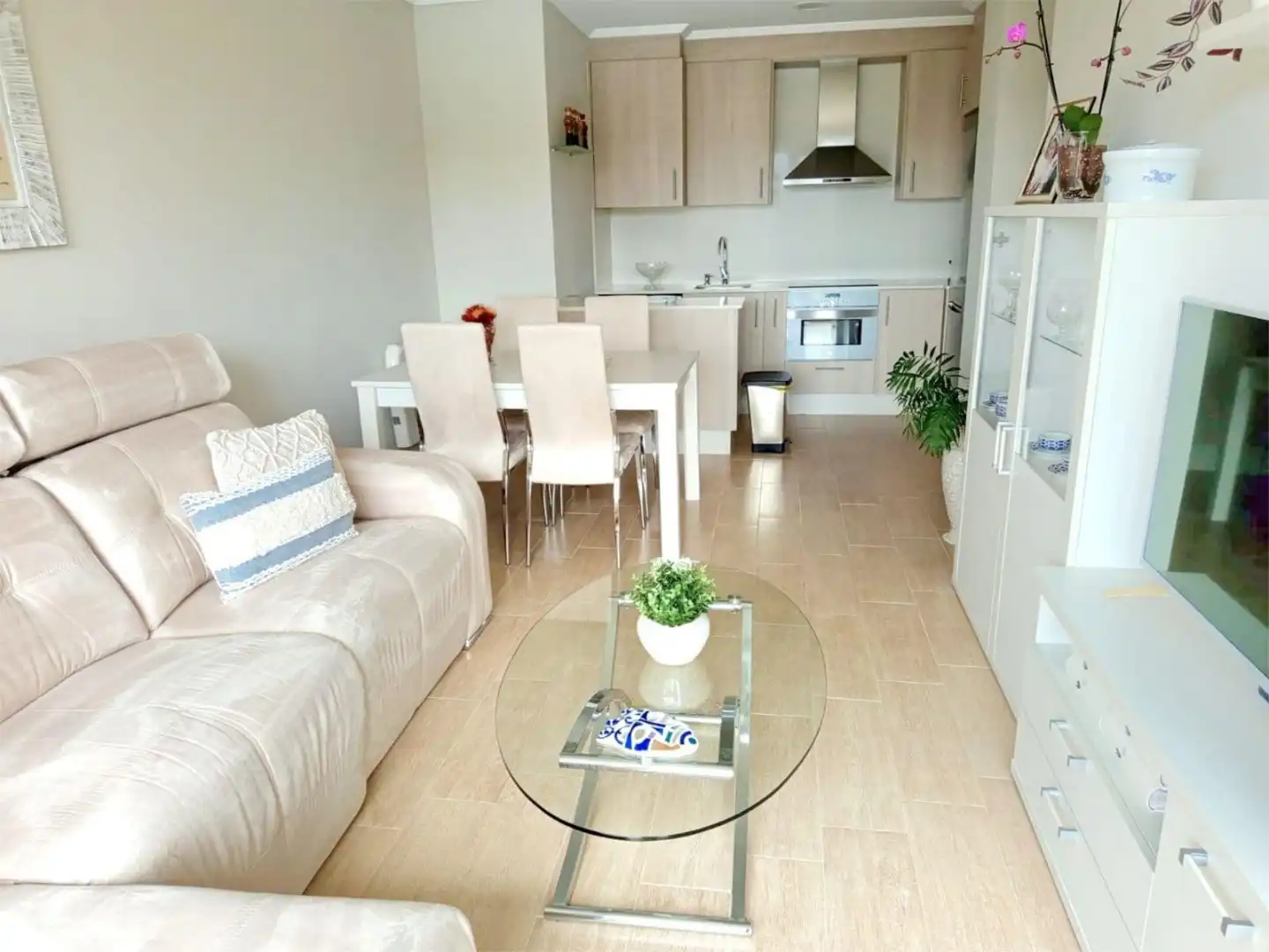 Wohnzimmer von Wohnung zum Verkauf in Barreiros mit Heizung, Privatgarten und Parkett