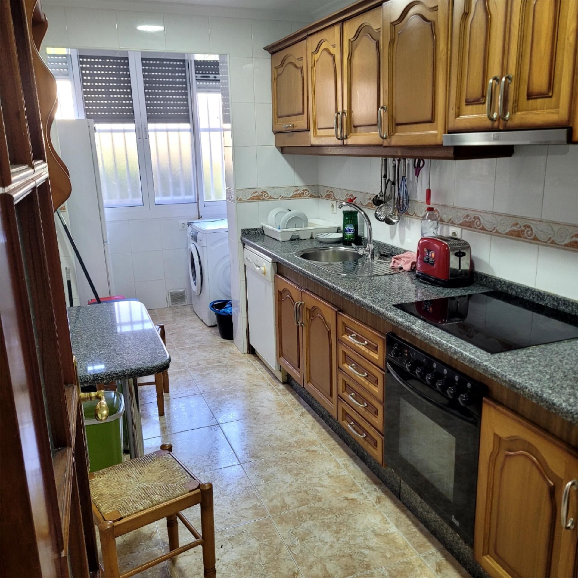 Flat to share in Plaza de las Monjas, 1, Parque Alcosa