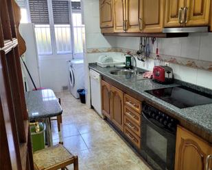 Cuina de Pis per a compartir en  Sevilla Capital amb Aire condicionat, Calefacció i Terrassa