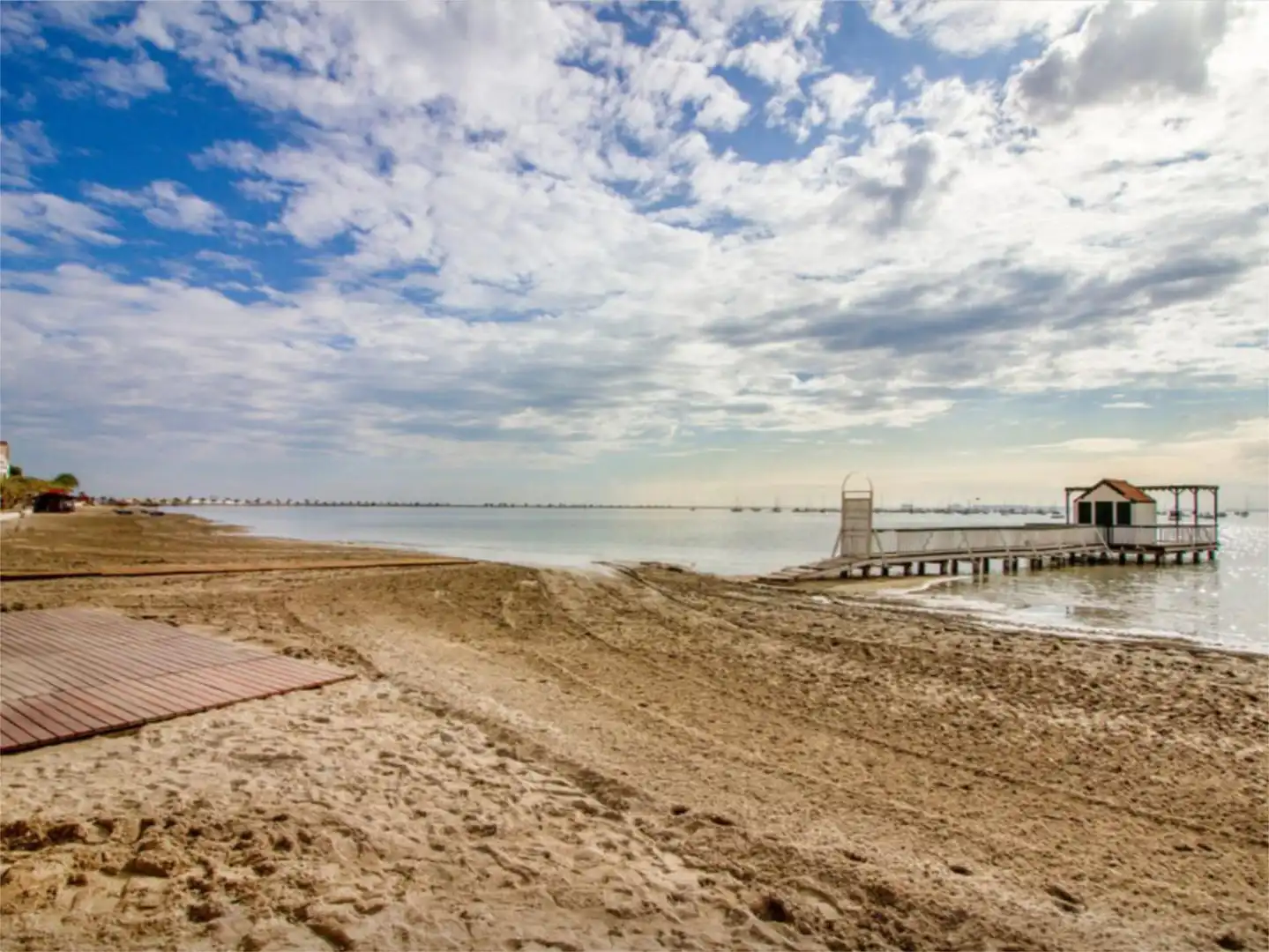 Flat for sale in Calle Girasoles, 31, Los Peñascos - El Salero - Los Imbernones Exterior view of Flat for sale in San Pedro del Pinatar with Air Conditioner, Terrace and Swimming Pool