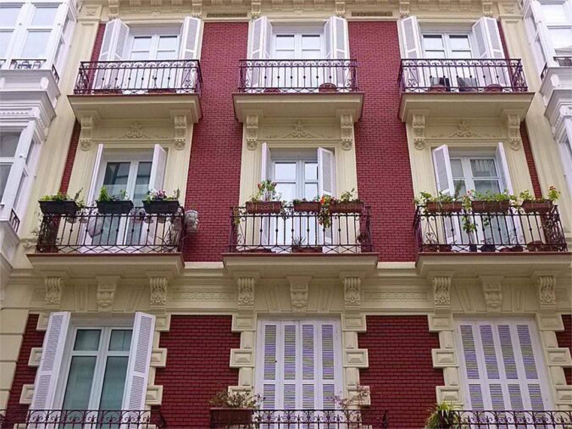 Exterior view of Flat for sale in Bilbao   with Air Conditioner and Terrace