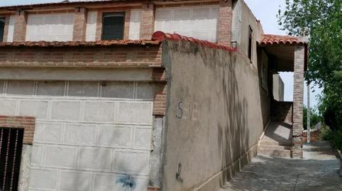 Foto 2 de Casa adosada en venda a Calle Fernando el Católico, 2, Las Mercedes - El Carmen, Puertollano