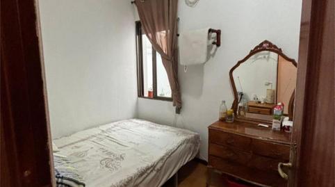 Foto 4 de Piso en venta en Almendrales, Madrid