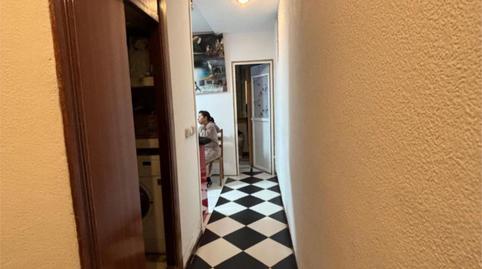 Foto 3 de Piso en venta en Almendrales, Madrid
