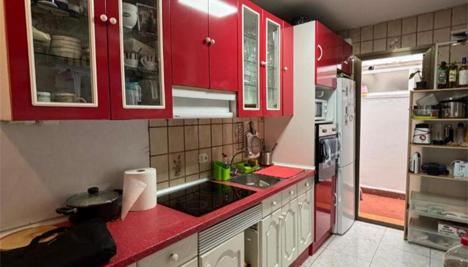 Foto 1 de Piso en venta en Almendrales, Madrid